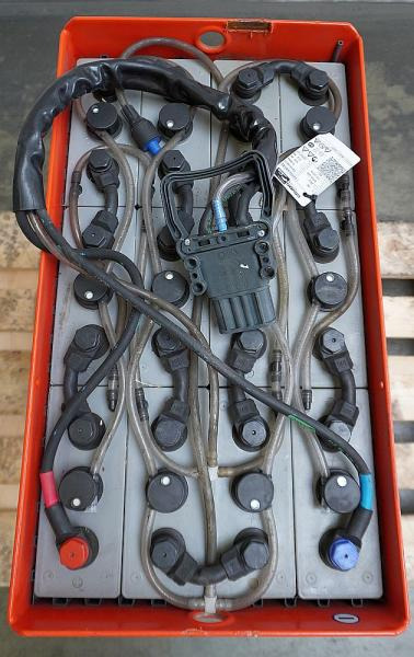 GRUMA 24 Volt 4 PzS 500 Ah - Bateria automotiva: foto 3 GRUMA 24 Volt 4 PzS 500 Ah - Bateria automotiva: foto 3