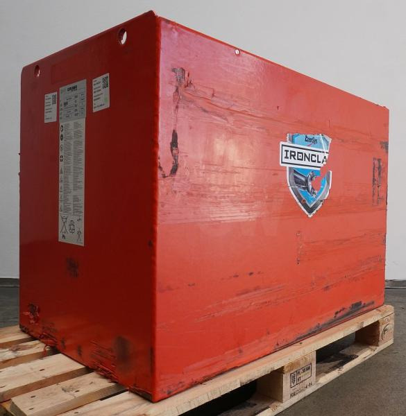 GRUMA 80 Volt 4 PzQ 688 Ah - Bateria automotiva: foto 1 GRUMA 80 Volt 4 PzQ 688 Ah - Bateria automotiva: foto 1