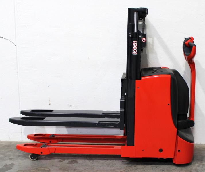 Linde D 08 1160 - Stacker: foto 3 Linde D 08 1160 - Stacker: foto 3