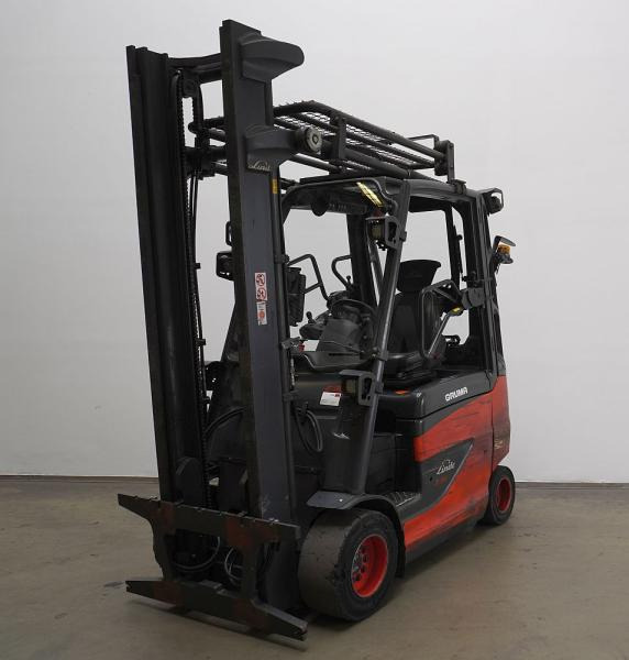 Linde E 30/600 H 387 - Empilhadeira elétrica: foto 1 Linde E 30/600 H 387 - Empilhadeira elétrica: foto 1