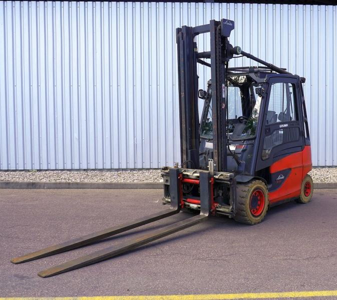 Linde E 45/600 H 388 - Empilhadeira elétrica: foto 1 Linde E 45/600 H 388 - Empilhadeira elétrica: foto 1