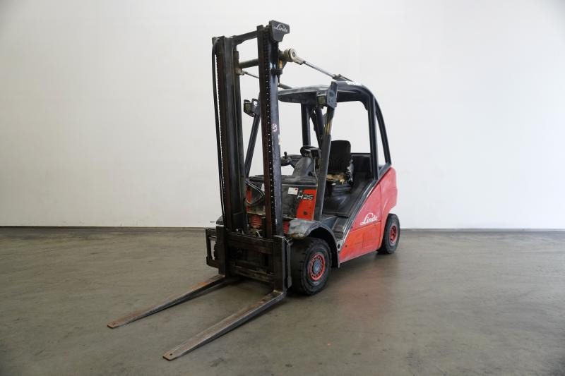 Linde H 25 D 392 - Empilhadeira a diesel: foto 1 Linde H 25 D 392 - Empilhadeira a diesel: foto 1