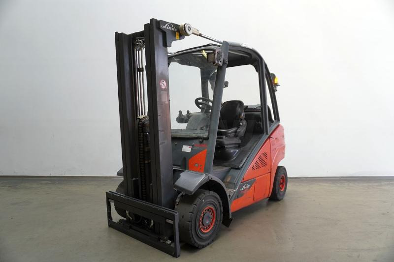 Linde H 25 T EVO 392-02 - Empilhadeira a gás: foto 1 Linde H 25 T EVO 392-02 - Empilhadeira a gás: foto 1