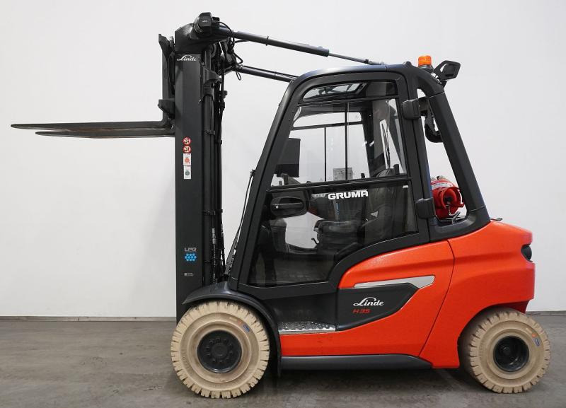 Linde H 35 T 1202-01 - Empilhadeira a gás: foto 4 Linde H 35 T 1202-01 - Empilhadeira a gás: foto 4