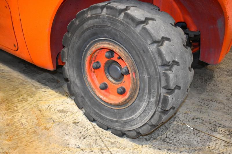 Linde H 35 T EVO 393-02 - Empilhadeira a gás: foto 3 Linde H 35 T EVO 393-02 - Empilhadeira a gás: foto 3
