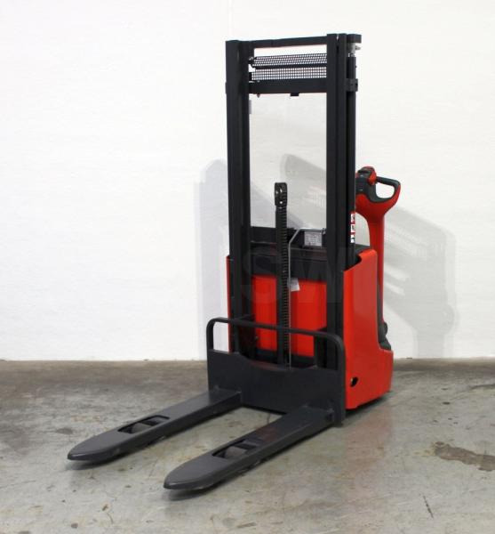 Linde L 12 1172 - Stacker: foto 2 Linde L 12 1172 - Stacker: foto 2