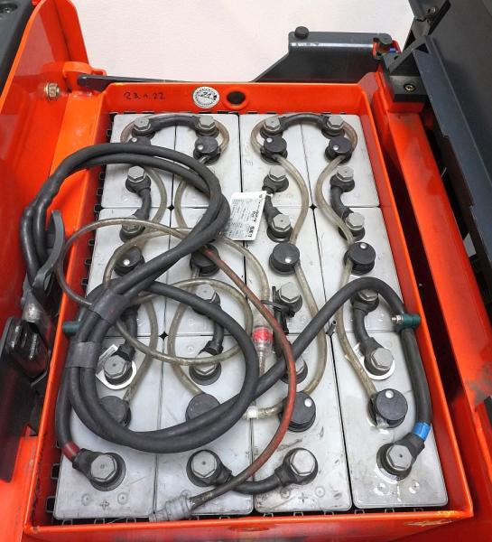 Linde P 50 C 1190 - Trator elétrics: foto 5 Linde P 50 C 1190 - Trator elétrics: foto 5