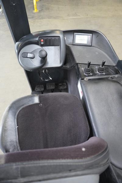Linde R 14 G 115 - Empilhador retráctil: foto 3 Linde R 14 G 115 - Empilhador retráctil: foto 3