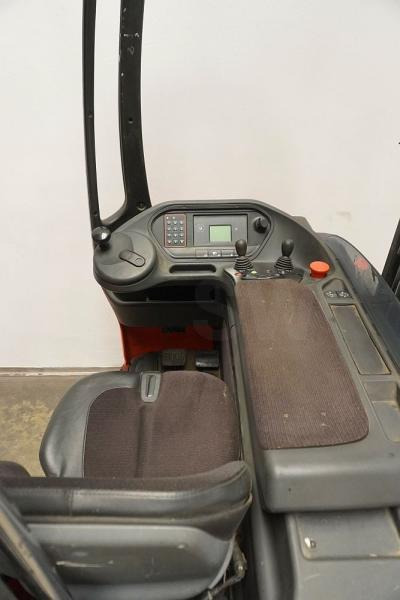 Linde R 16 1120 - Empilhador retráctil: foto 3 Linde R 16 1120 - Empilhador retráctil: foto 3