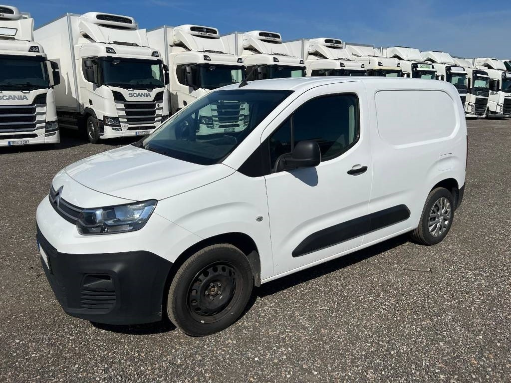 Citroën Berlingo serie 5445 - Furgão compacto: foto 1 Citroën Berlingo serie 5445 - Furgão compacto: foto 1