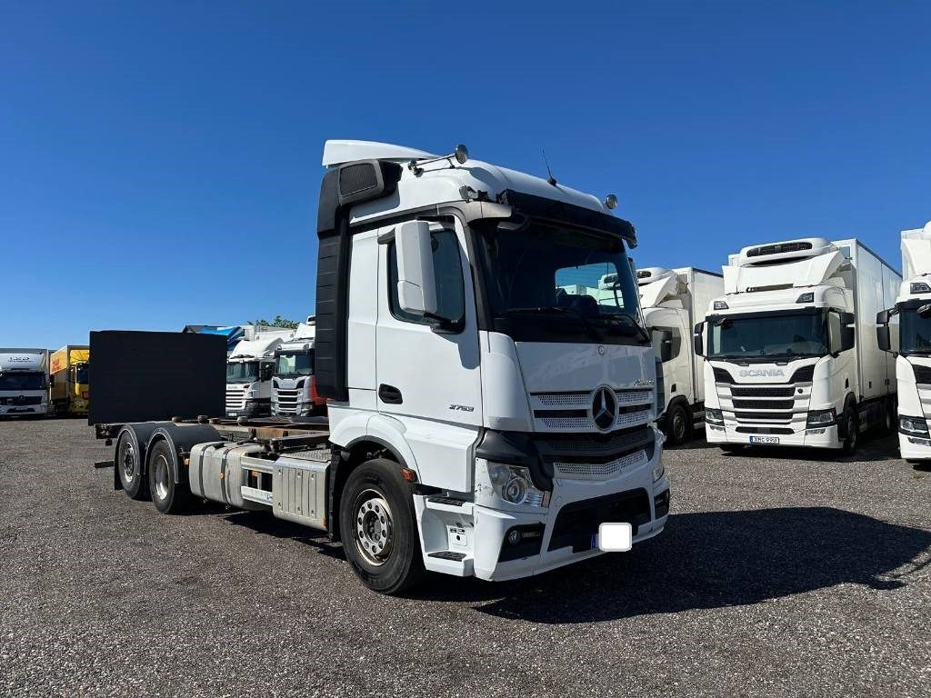 Mercedes-Benz ACTROS 2753 serie 7588 - Camião transportador de contêineres/ Caixa móvel: foto 2 Mercedes-Benz ACTROS 2753 serie 7588 - Camião transportador de contêineres/ Caixa móvel: foto 2