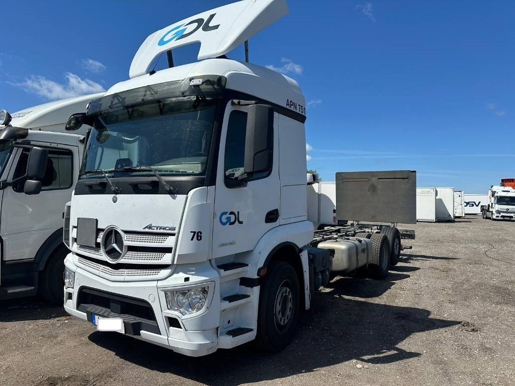 Mercedes-Benz Actros 2546 Serie 9375 - Camião chassi: foto 1 Mercedes-Benz Actros 2546 Serie 9375 - Camião chassi: foto 1