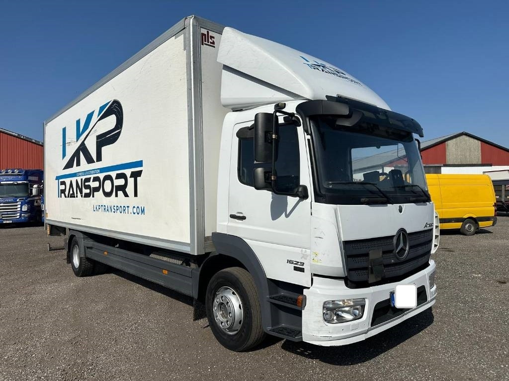 Mercedes-Benz Atego 1523 serie 7437 - Camião furgão: foto 2 Mercedes-Benz Atego 1523 serie 7437 - Camião furgão: foto 2