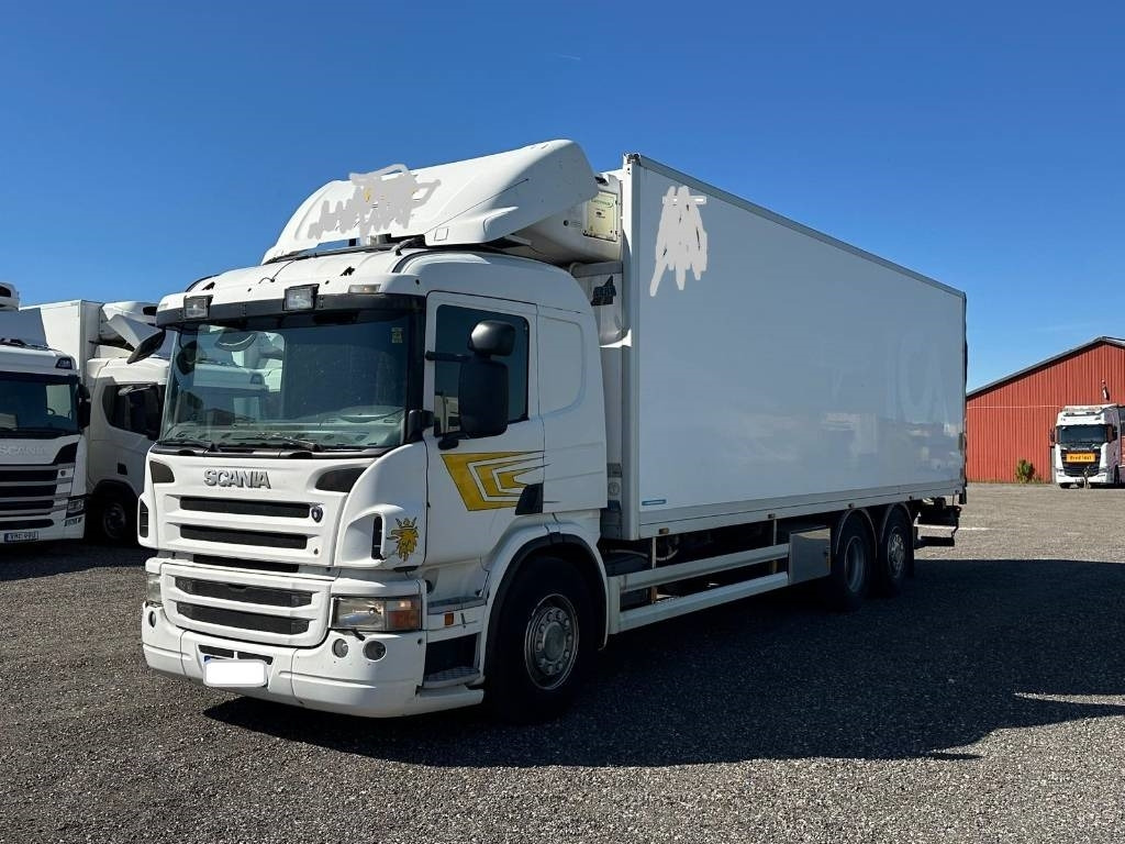 Scania P 420 LB6X2X4HNB serie 0424 - Camião frigorífico: foto 1 Scania P 420 LB6X2X4HNB serie 0424 - Camião frigorífico: foto 1