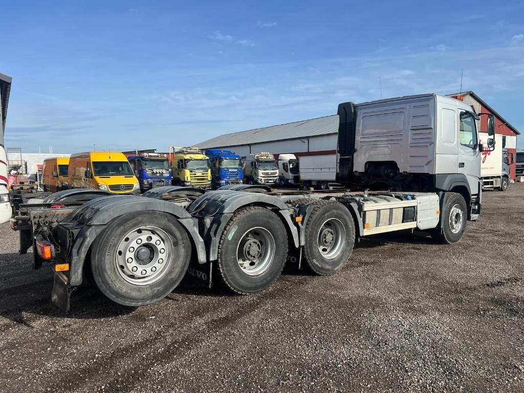Volvo FM 8x4 serie 4132 Euro 6 - Camião chassi: foto 3 Volvo FM 8x4 serie 4132 Euro 6 - Camião chassi: foto 3