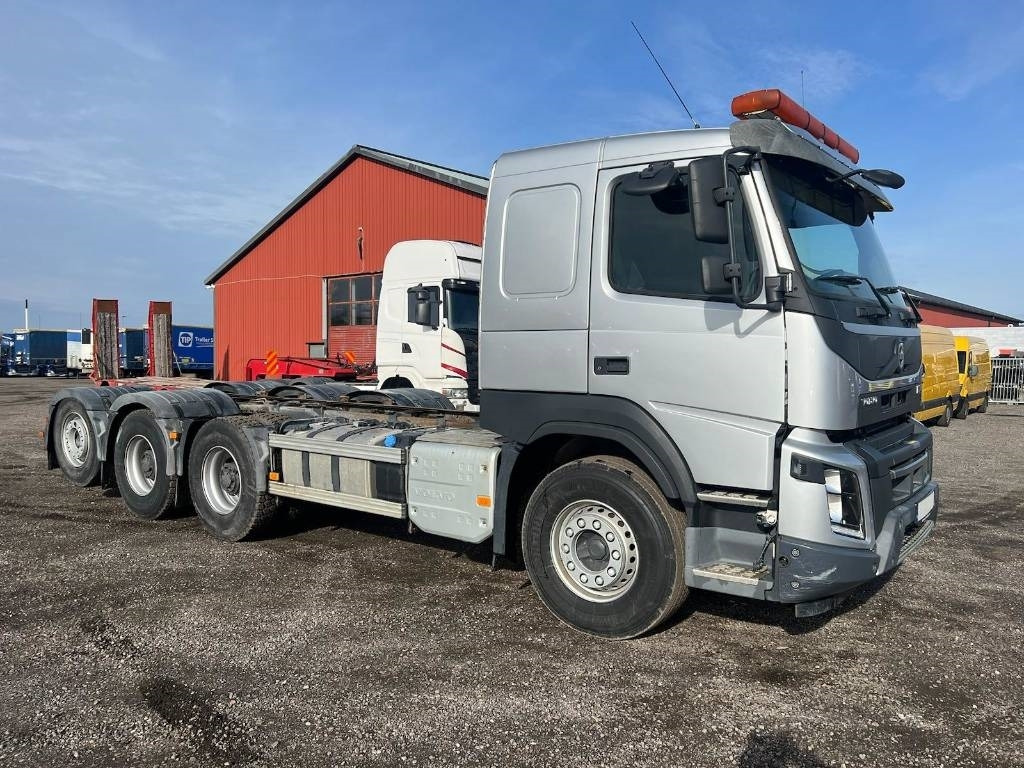 Volvo FM 8x4 serie 4132 Euro 6 - Camião chassi: foto 2 Volvo FM 8x4 serie 4132 Euro 6 - Camião chassi: foto 2