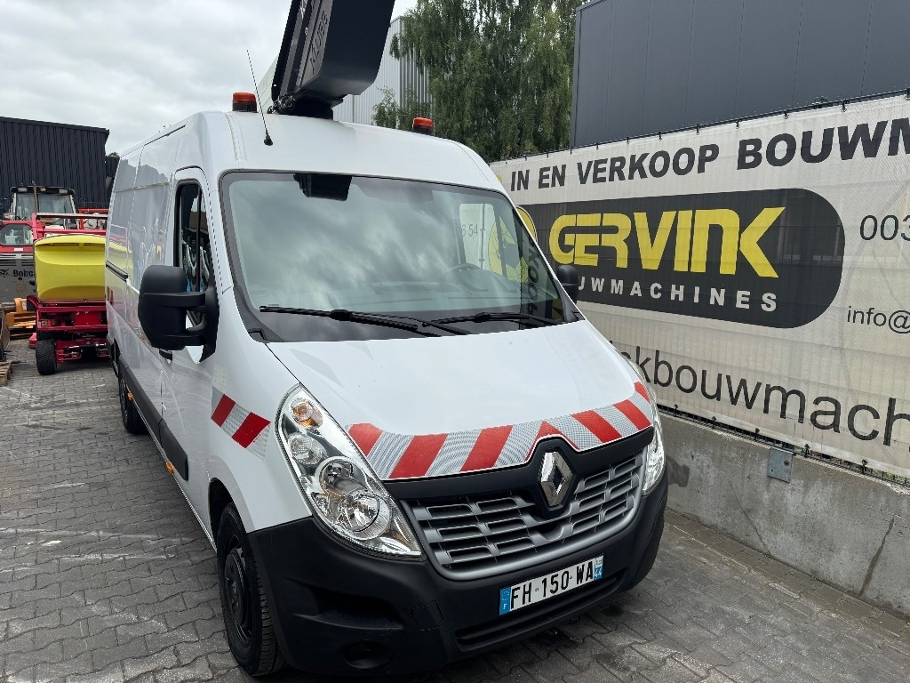 Renault KL 32  - Caminhão com plataforma aérea: foto 2 Renault KL 32  - Caminhão com plataforma aérea: foto 2