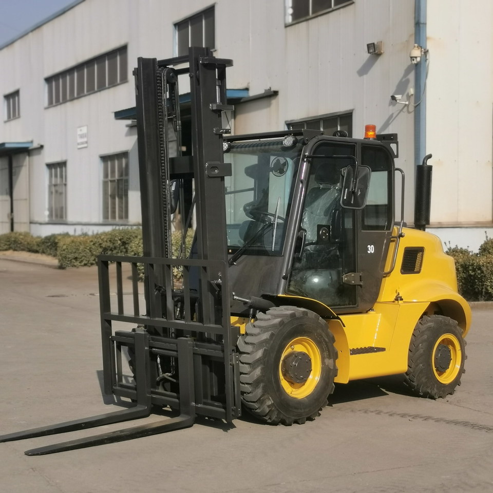 QINGDAO PROMISING 3T 4WD Rough Terrain Forklift CPCD30 - Empilhador todo-o-terreno: foto 4 QINGDAO PROMISING 3T 4WD Rough Terrain Forklift CPCD30 - Empilhador todo-o-terreno: foto 4