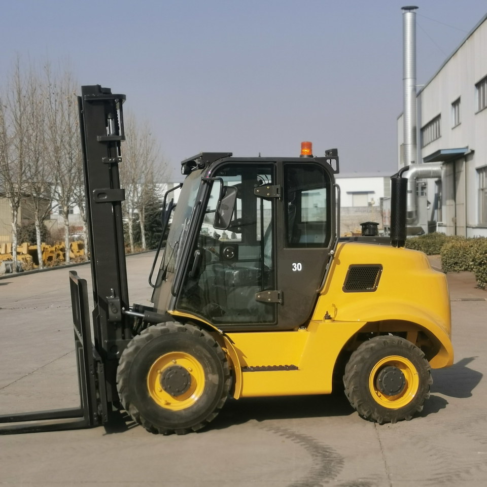 QINGDAO PROMISING 3T 4WD Rough Terrain Forklift CPCD30 - Empilhador todo-o-terreno: foto 5 QINGDAO PROMISING 3T 4WD Rough Terrain Forklift CPCD30 - Empilhador todo-o-terreno: foto 5