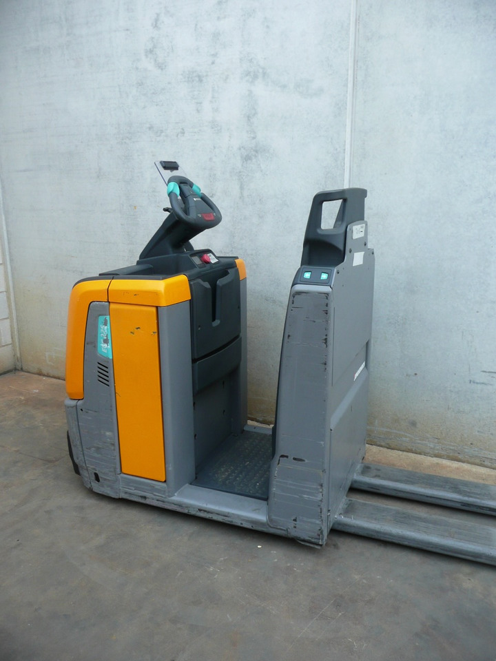 Jungheinrich ECE 225 2400x510mm - Order-picker: foto 4 Jungheinrich ECE 225 2400x510mm - Order-picker: foto 4