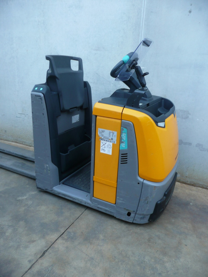 Jungheinrich ECE 225 2400x510mm - Order-picker: foto 1 Jungheinrich ECE 225 2400x510mm - Order-picker: foto 1