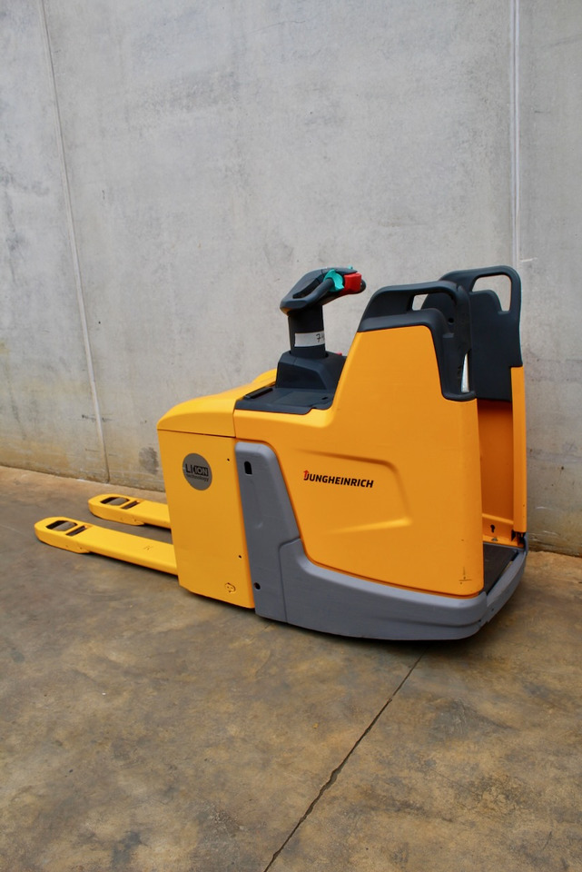 Jungheinrich ERE 225 LI-ION - Porta-palete: foto 1 Jungheinrich ERE 225 LI-ION - Porta-palete: foto 1