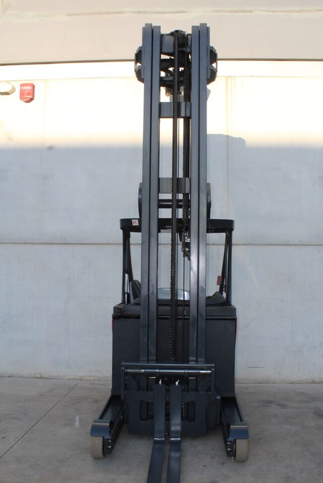 Linde R14HD - Empilhador retráctil: foto 5 Linde R14HD - Empilhador retráctil: foto 5