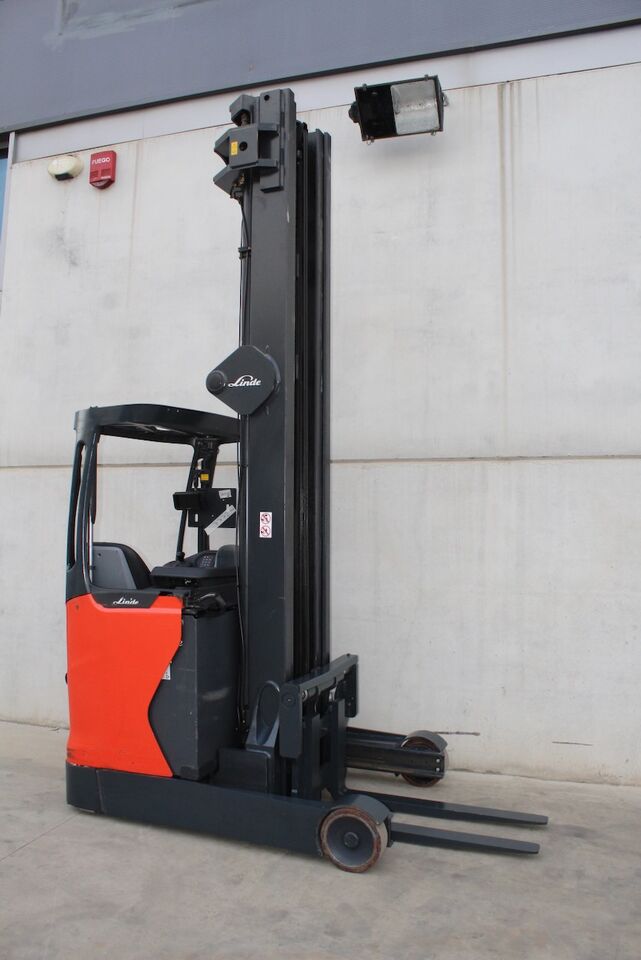 Linde R16HD - Empilhador retráctil: foto 1 Linde R16HD - Empilhador retráctil: foto 1