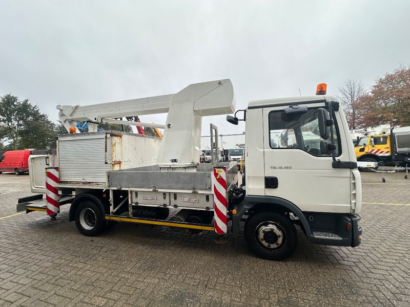 BISON Palfinger TKA 17 - Caminhão com plataforma aérea: foto 5 BISON Palfinger TKA 17 - Caminhão com plataforma aérea: foto 5