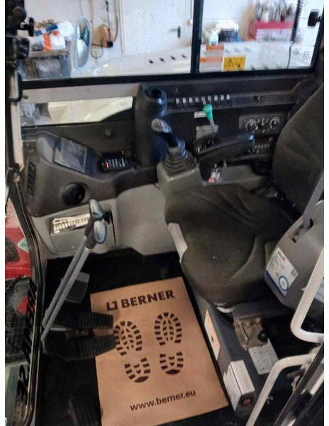 Mini escavadeira Takeuchi TB 290: foto 6