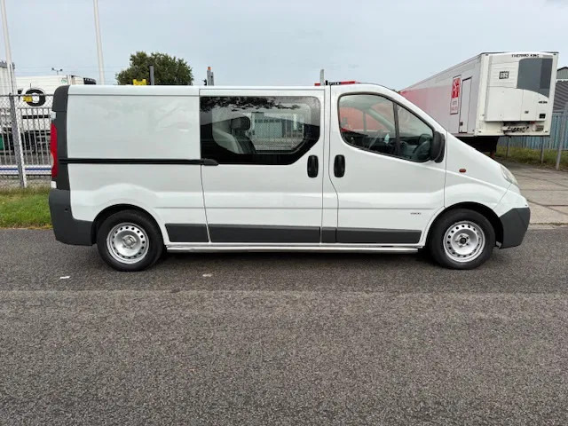 Opel Vivaro 2 2.0Cdti /84kW-E4 crew cab L2H1 - Furgão compacto, Carrinha cabine dupla: foto 4 Opel Vivaro 2 2.0Cdti /84kW-E4 crew cab L2H1 - Furgão compacto, Carrinha cabine dupla: foto 4