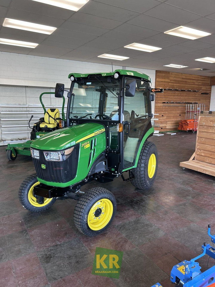 2032R John Deere - Mini trator: foto 1 2032R John Deere - Mini trator: foto 1