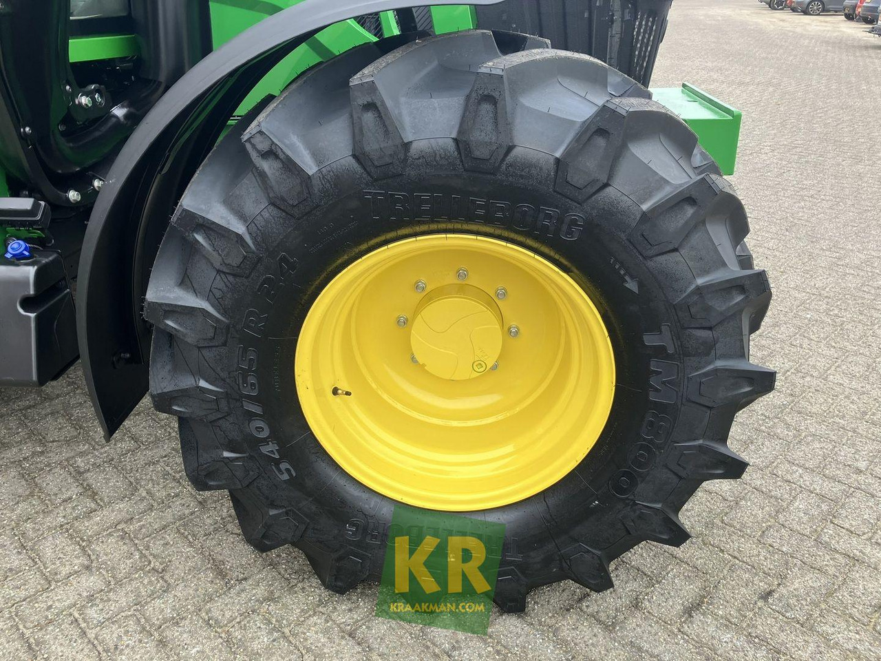 Trator novo 6100M John Deere: foto 8