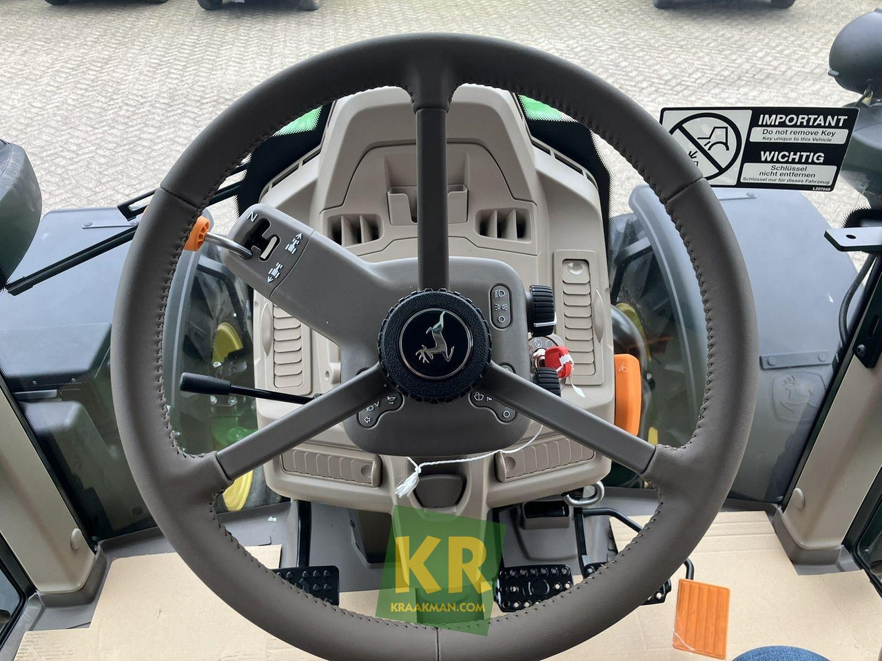 Trator novo 6100M John Deere: foto 14