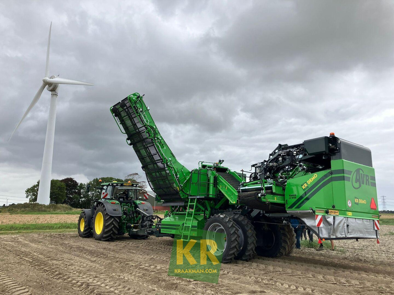 AVR Spirit 9200 aardappelrooier - Colheitadeira de batatas: foto 1 AVR Spirit 9200 aardappelrooier - Colheitadeira de batatas: foto 1