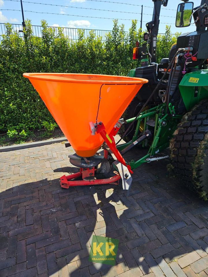 Agromet 440L - Distribuidor de fertilizantes: foto 1 Agromet 440L - Distribuidor de fertilizantes: foto 1