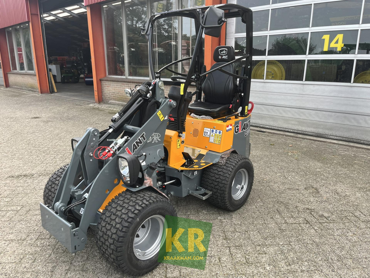 Giant G1200 - Carregadora articulada: foto 1 Giant G1200 - Carregadora articulada: foto 1
