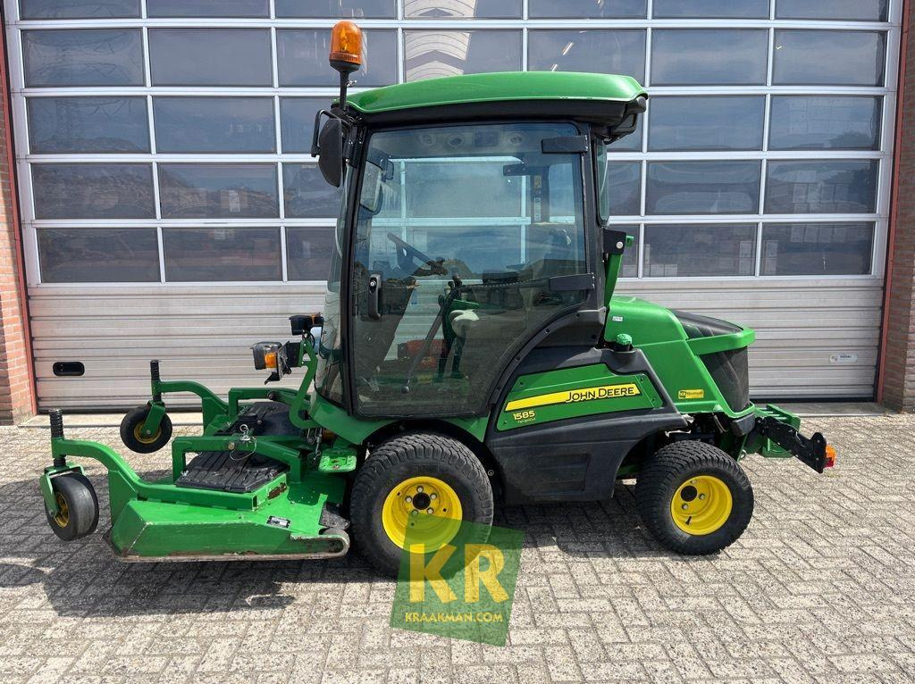 John Deere 1585 - Cortador de grama: foto 1 John Deere 1585 - Cortador de grama: foto 1