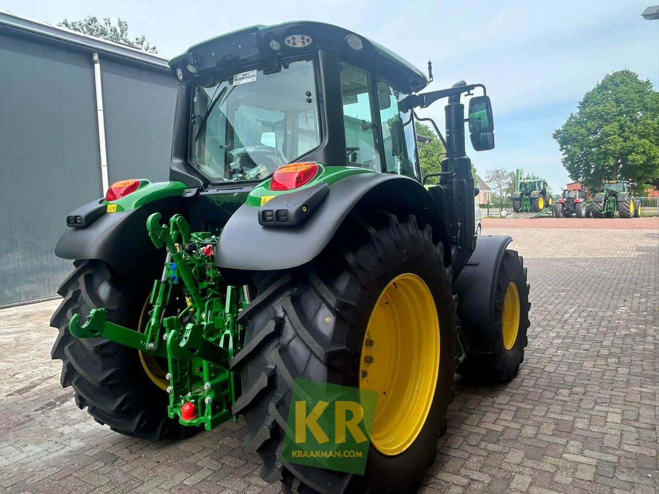 John Deere 6120M - Trator: foto 1 John Deere 6120M - Trator: foto 1