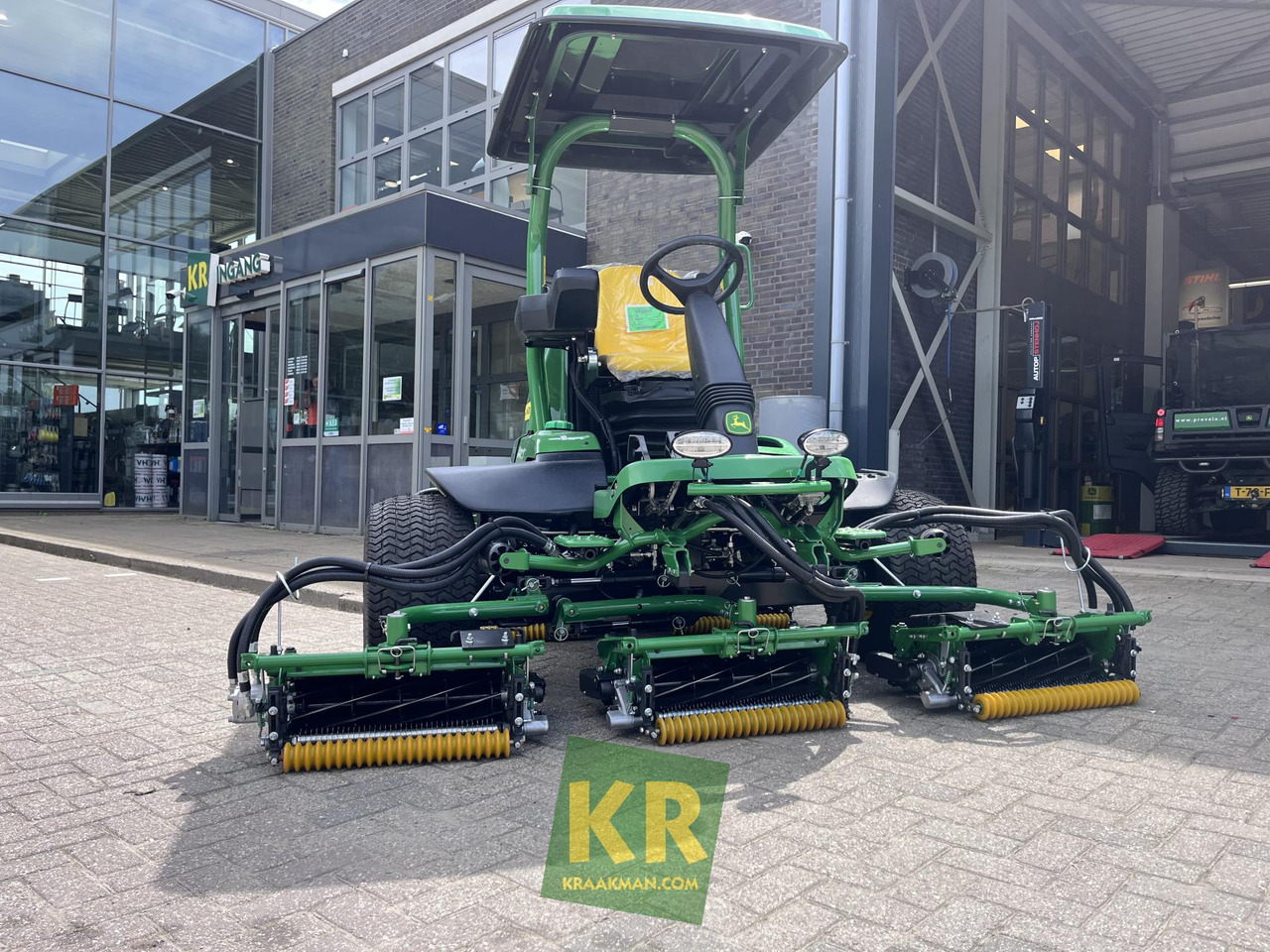John Deere 8700A - Cortador de grama: foto 1 John Deere 8700A - Cortador de grama: foto 1
