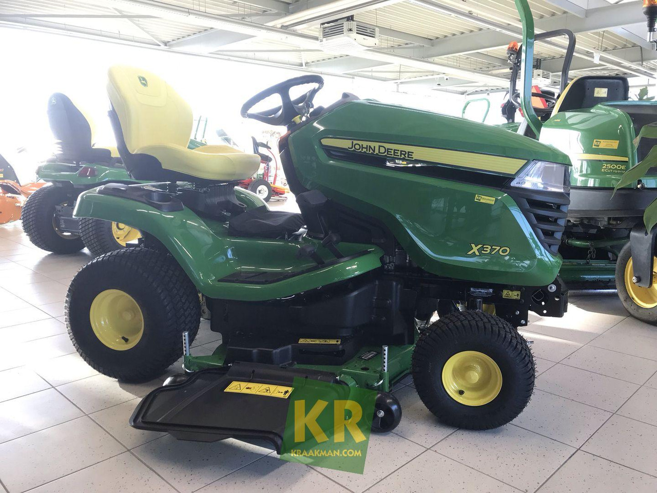 John Deere X370 - Cortador de grama: foto 4 John Deere X370 - Cortador de grama: foto 4
