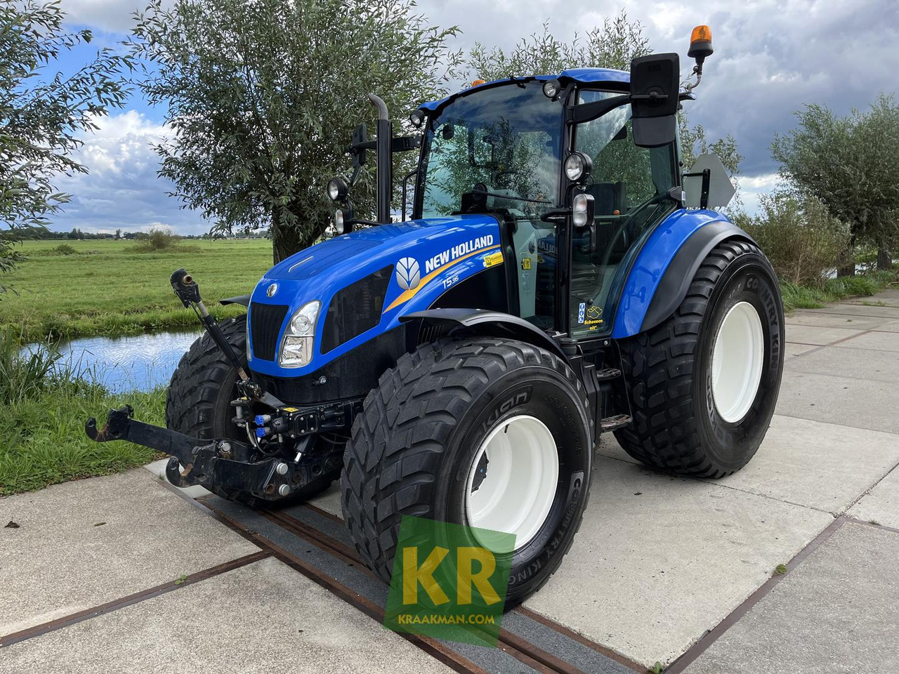 New Holland T5.95 - Trator: foto 1 New Holland T5.95 - Trator: foto 1