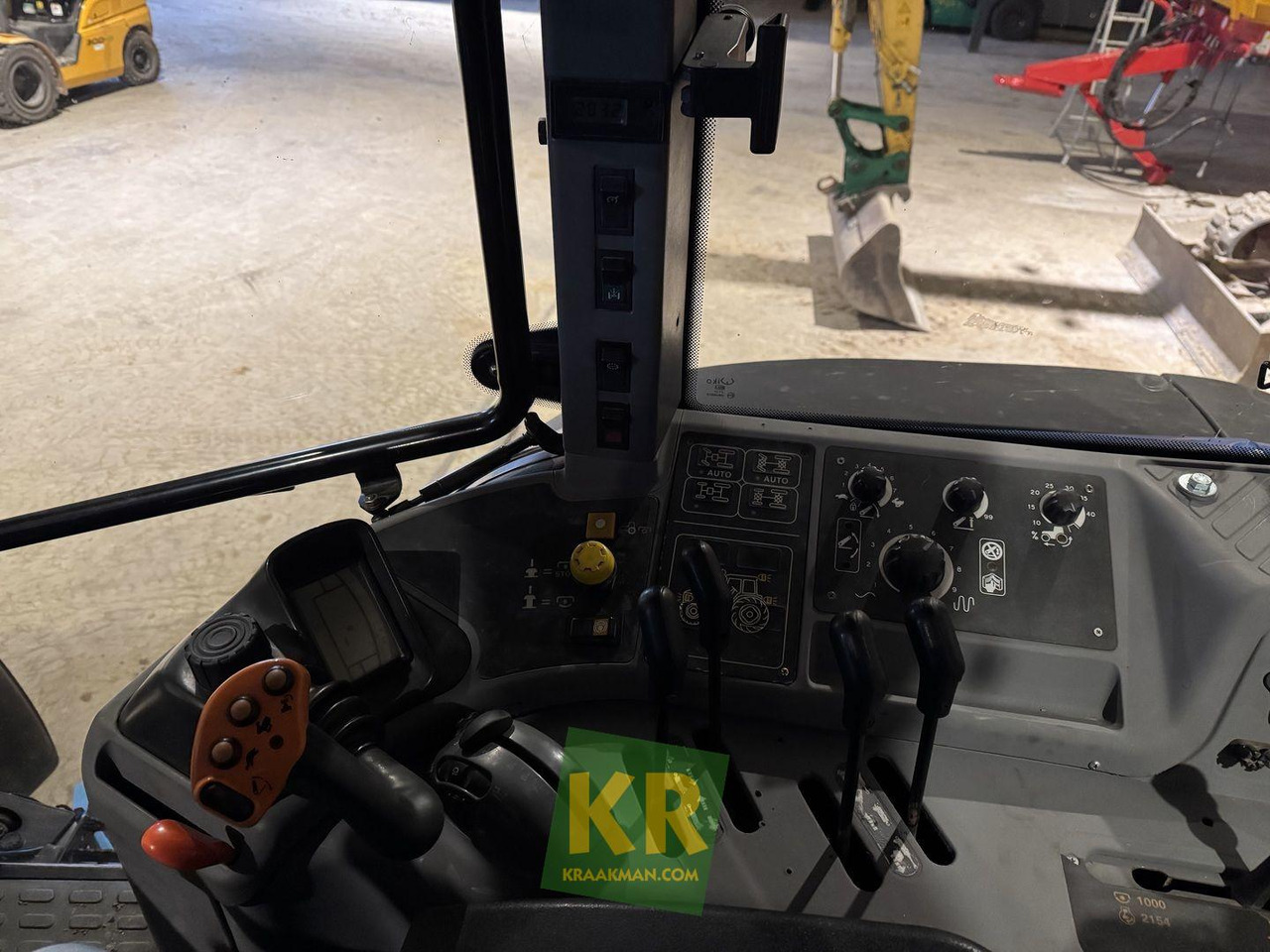 New Holland TM190 - Trator: foto 2 New Holland TM190 - Trator: foto 2