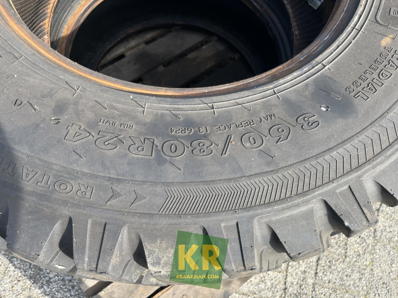 Nokian 360/80R24 Tri 2 Onbekend merk  - Pneu por Máquina agrícola: foto 3 Nokian 360/80R24 Tri 2 Onbekend merk  - Pneu por Máquina agrícola: foto 3