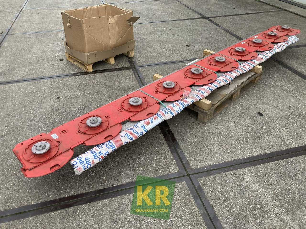 Pottinger Maaibalk Novacat 442 + S12 - Gadanheira: foto 3 Pottinger Maaibalk Novacat 442 + S12 - Gadanheira: foto 3