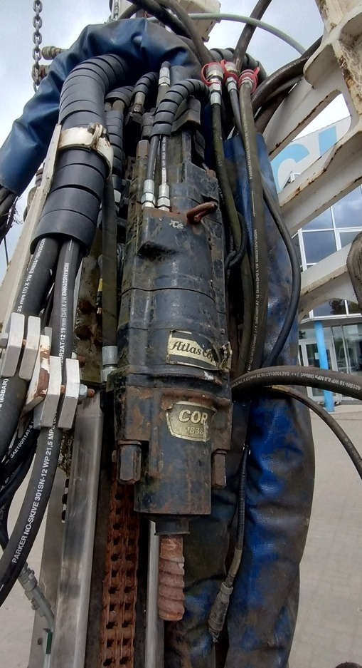 ATLAS COPCO COPCO 1838 2012 Drilling machine - Máquina de perfuração: foto 1 ATLAS COPCO COPCO 1838 2012 Drilling machine - Máquina de perfuração: foto 1