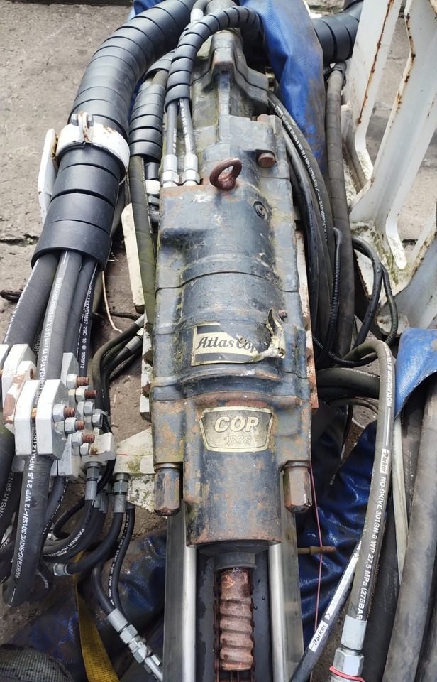 ATLAS COPCO COPCO 1838 2012 Drilling machine - Máquina de perfuração: foto 2 ATLAS COPCO COPCO 1838 2012 Drilling machine - Máquina de perfuração: foto 2