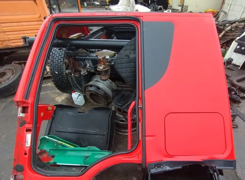 ĆWIARTKA BOK IVECO STRALIS HI-WAY - Carroceria e exterior por Camião: foto 1 ĆWIARTKA BOK IVECO STRALIS HI-WAY - Carroceria e exterior por Camião: foto 1