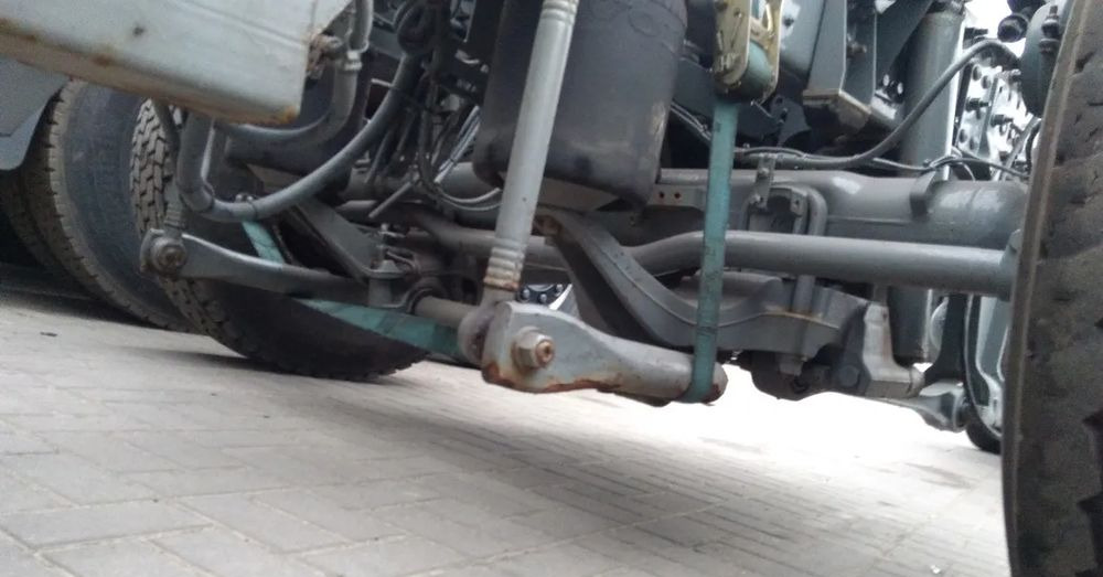 Oś wleczona podnoszona skrętna VOLVO FM FH 2007 - Eixo e peças por Camião: foto 1 Oś wleczona podnoszona skrętna VOLVO FM FH 2007 - Eixo e peças por Camião: foto 1