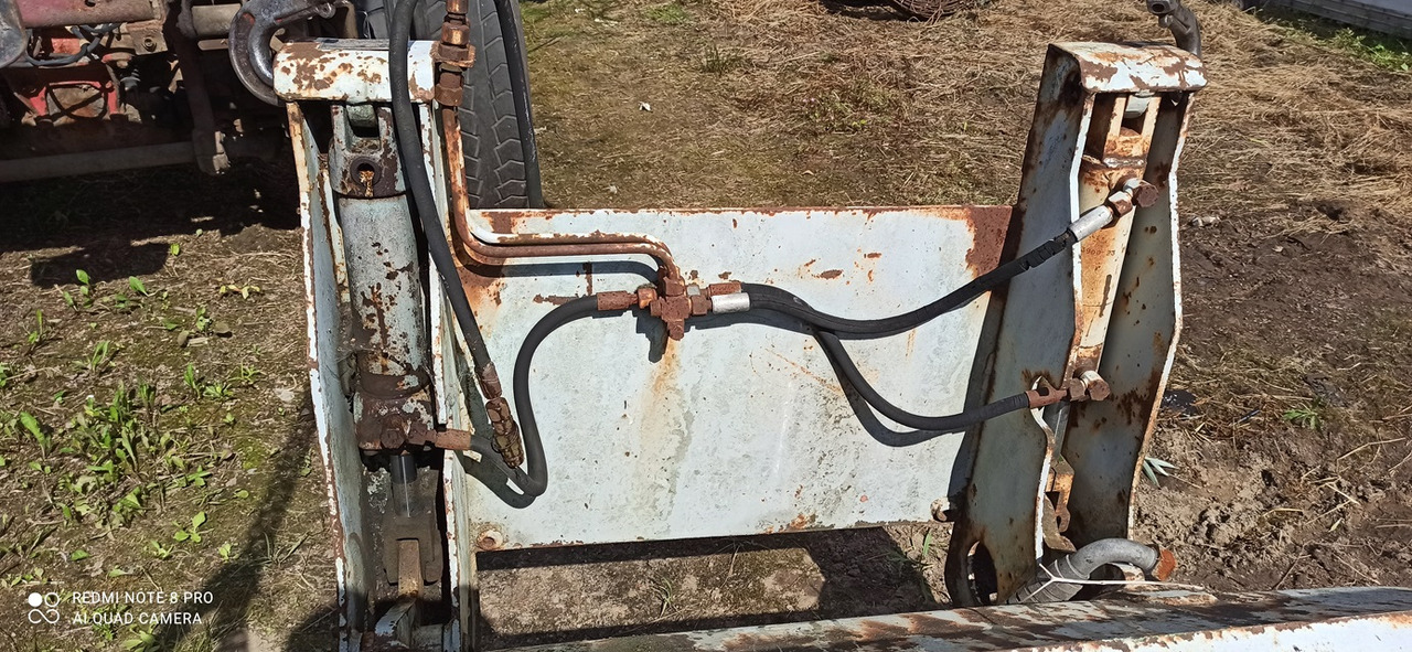 - Balde por Equipamento: foto 3 - Balde por Equipamento: foto 3